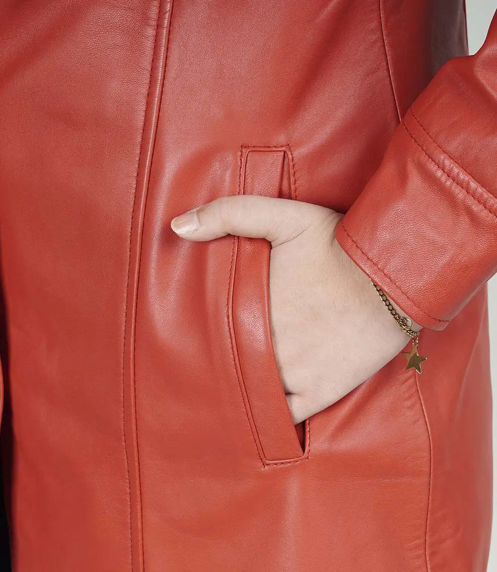 manteau de voiture rouge